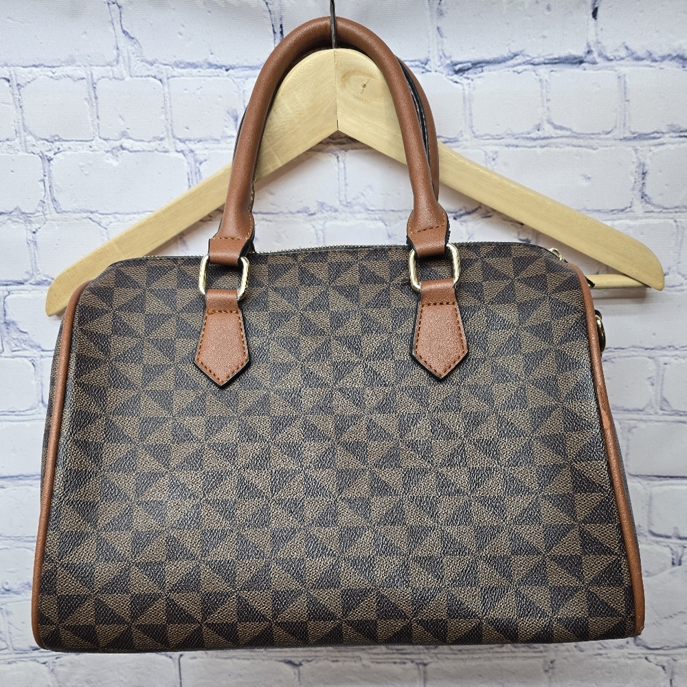 Chic Brown Geometric ToteCheckered Satchel Bag